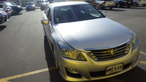 TOYOTA CROWN SALOON 2008-2012